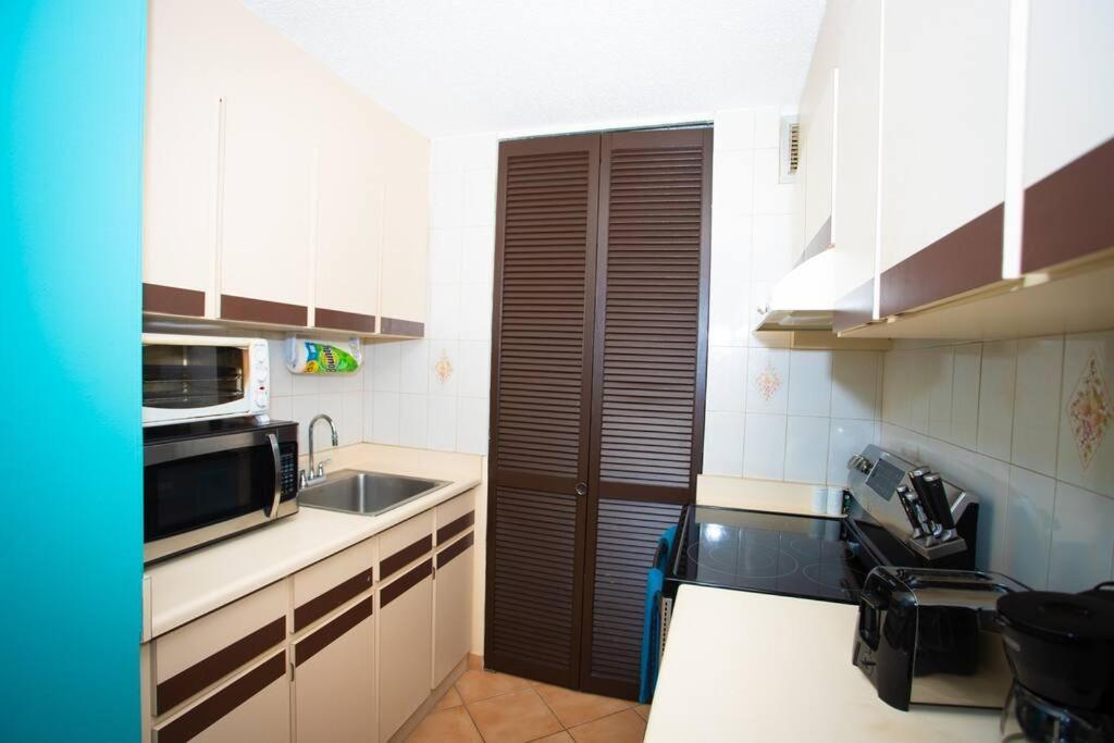 Enchanted Jewel 39 Beachfront Pool Лукильо Екстериор снимка