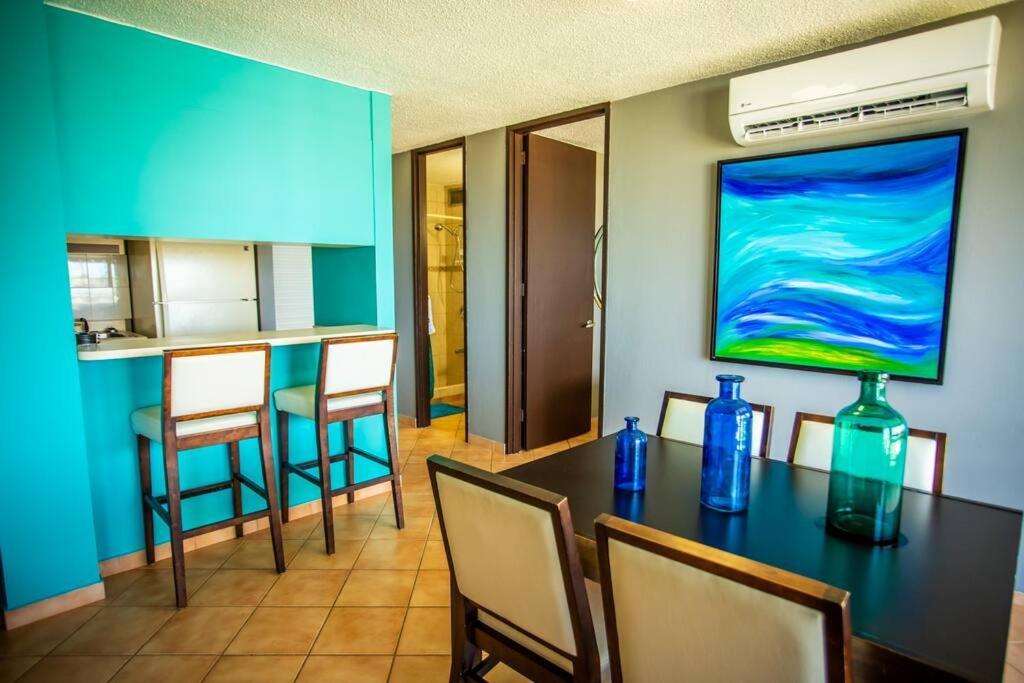 Enchanted Jewel 39 Beachfront Pool Лукильо Екстериор снимка